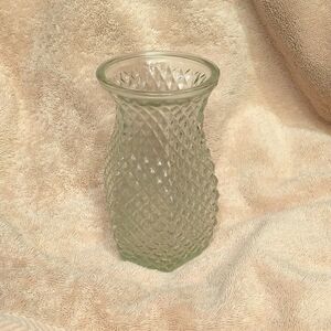 Diamond cut, pineapple, vase